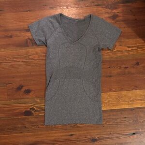 lululemon athletica Charcoal Short Sleeve Tee